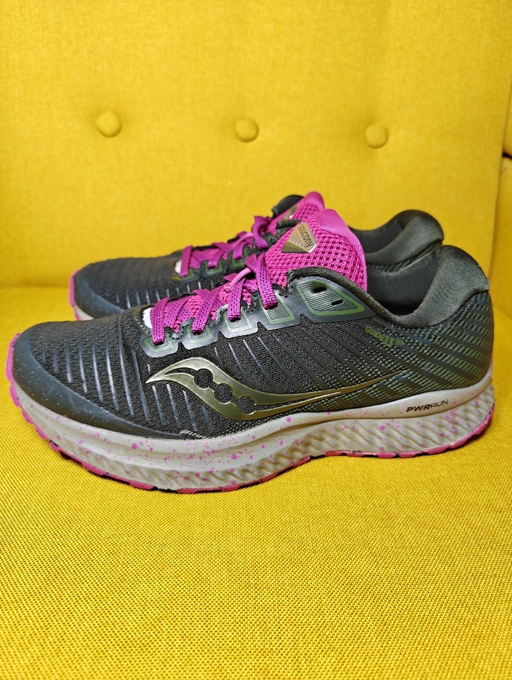 Saucony Guide 13 Trail Running Green Pink Shoes Women's Sneakers Size 8.5